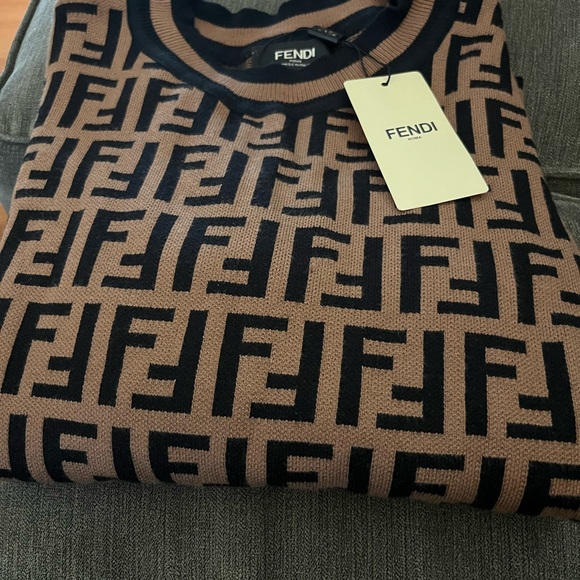 Fendi Beige and Black FF Logo Crewneck Sweater - Picture 2 of 3